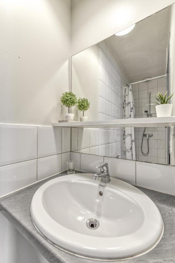 L'Escapade - Parking Gratuit - Wifi - Climatisation - Proche Cite - Tout Equipee Carcassonne Ngoại thất bức ảnh