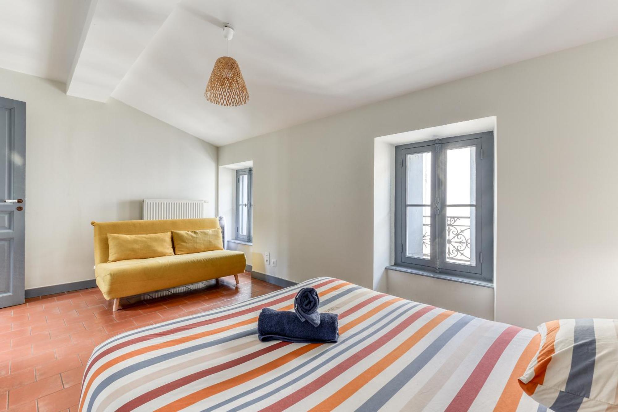L'Escapade - Parking Gratuit - Wifi - Climatisation - Proche Cite - Tout Equipee Carcassonne Ngoại thất bức ảnh